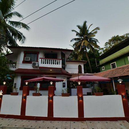 Big Daddy'S Inn Candolim Ngoại thất bức ảnh