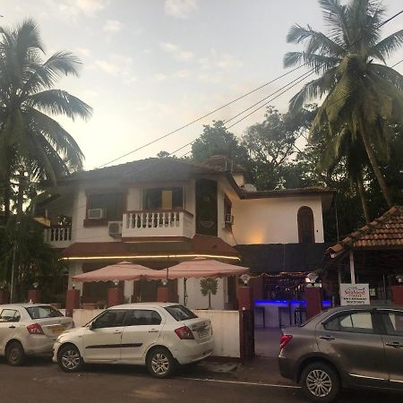 Big Daddy'S Inn Candolim Ngoại thất bức ảnh