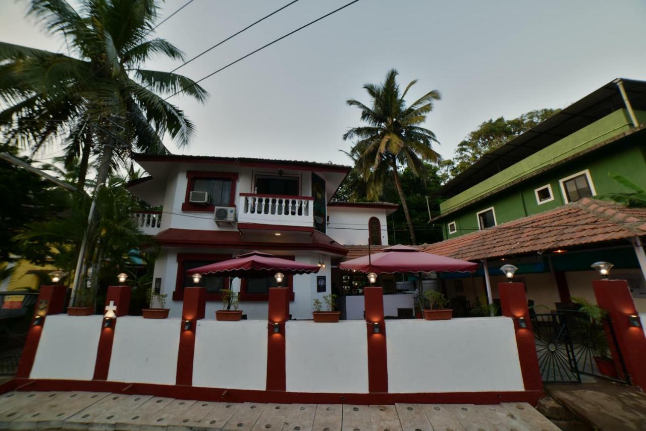 Big Daddy'S Inn Candolim Ngoại thất bức ảnh